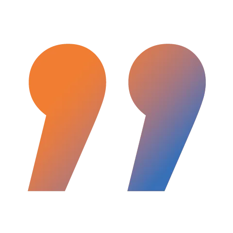 Stilisiertes, farbiges Zitatzeichen in Orange und Blau zur Darstellung von Kundenmeinungen oder Aussagen